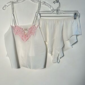 VICTORIA'S SECRET Vintage NWT Cream and Pink Embroidered Cami & Bottom Set SZ L